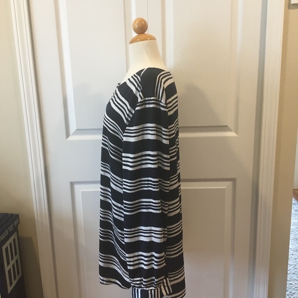 Ann Taylor Striped Hi-Lo Tunic Blouse - Picture 3 of 7